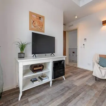 בית הארחה Mamma Mia Luxury 4*