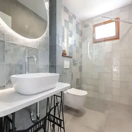 Mamma Mia Luxury בית הארחה