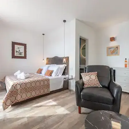 Mamma Mia Luxury בית הארחה טרוגיר