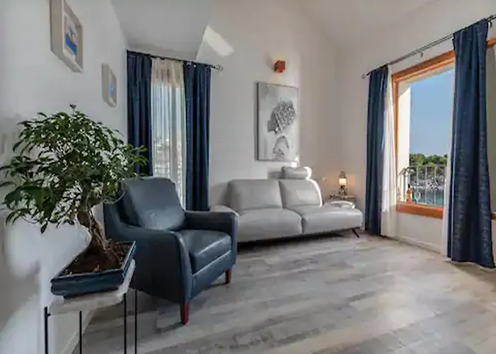Konukevi Mamma Mia Luxury 4*