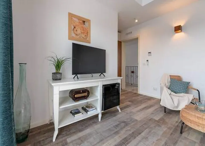 Konukevi Mamma Mia Luxury 4*