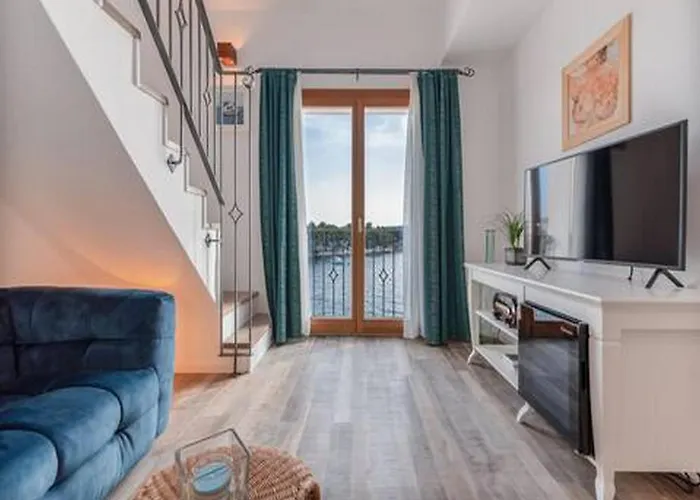 Mamma Mia Luxury 特罗吉尔